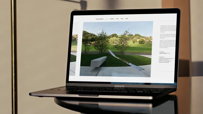 daniela schoenbaechler webdesign laptop