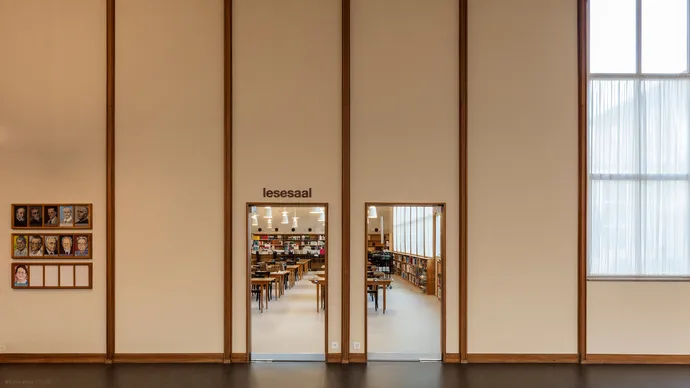 signaletik zhb zentral und hochschul bibliothek luzern 2022