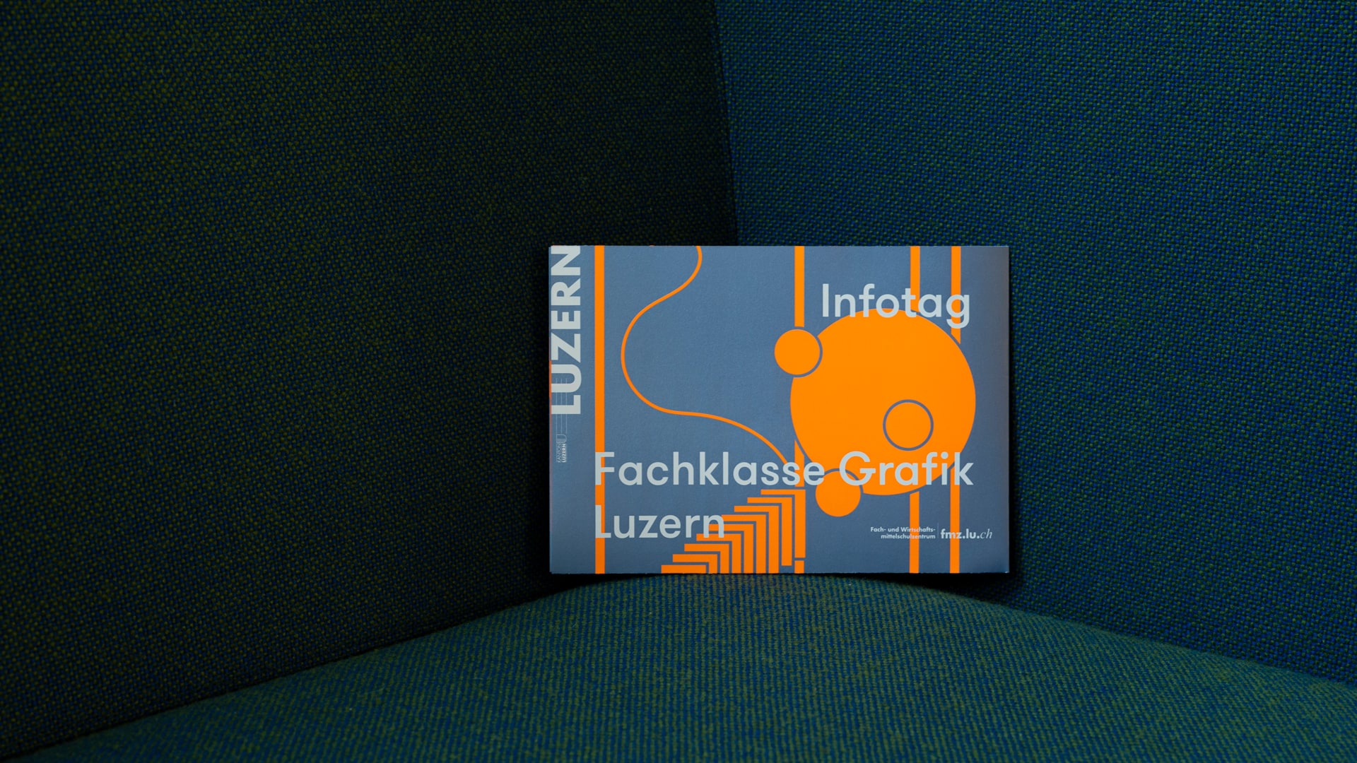l’équipe [visuelle] – Grafik Agentur Emmenbrücke Luzern – Werbemittel für den Infotag der Fachklasse Grafik Luzern — Faltflyer, Plakat, Animation, Socialmedia